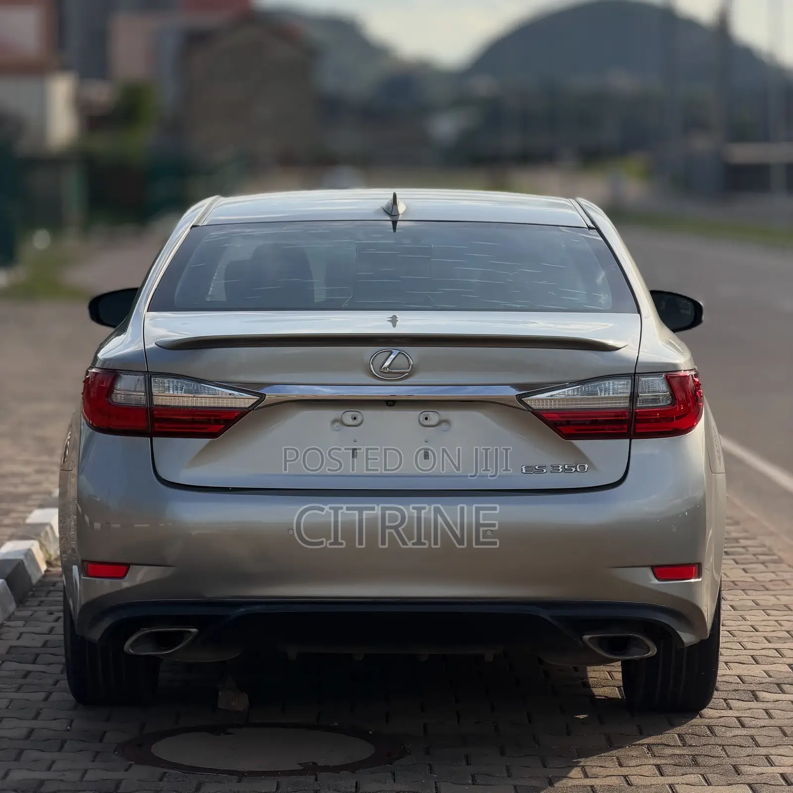 Lexus ES 2017 Gold