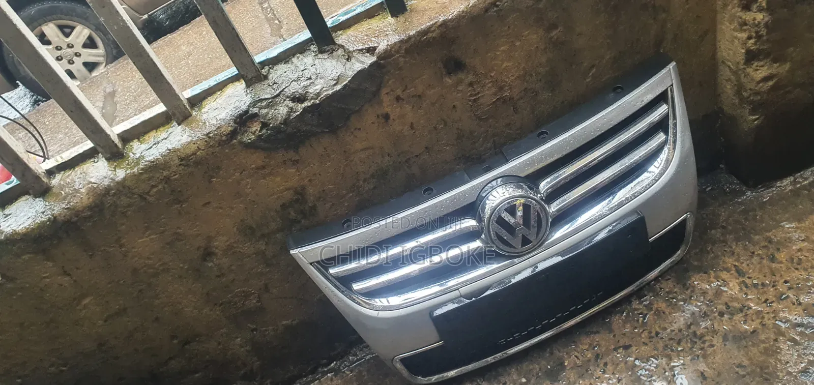 Front Grill Touareg 2008