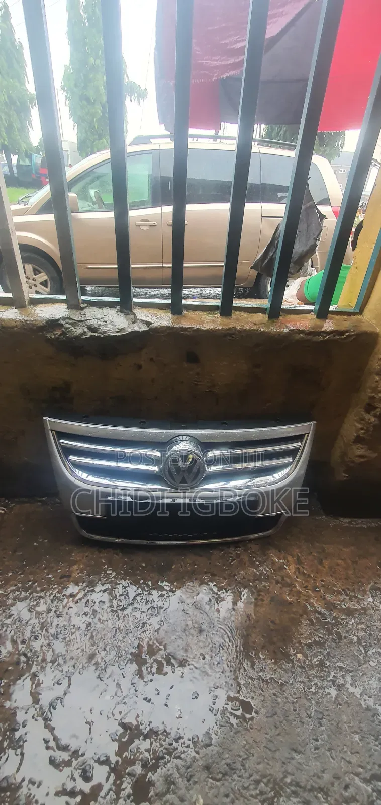 Front Grill Touareg 2008