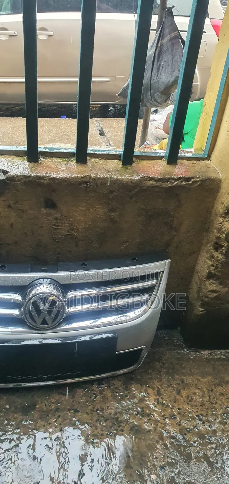 Front Grill Touareg 2008