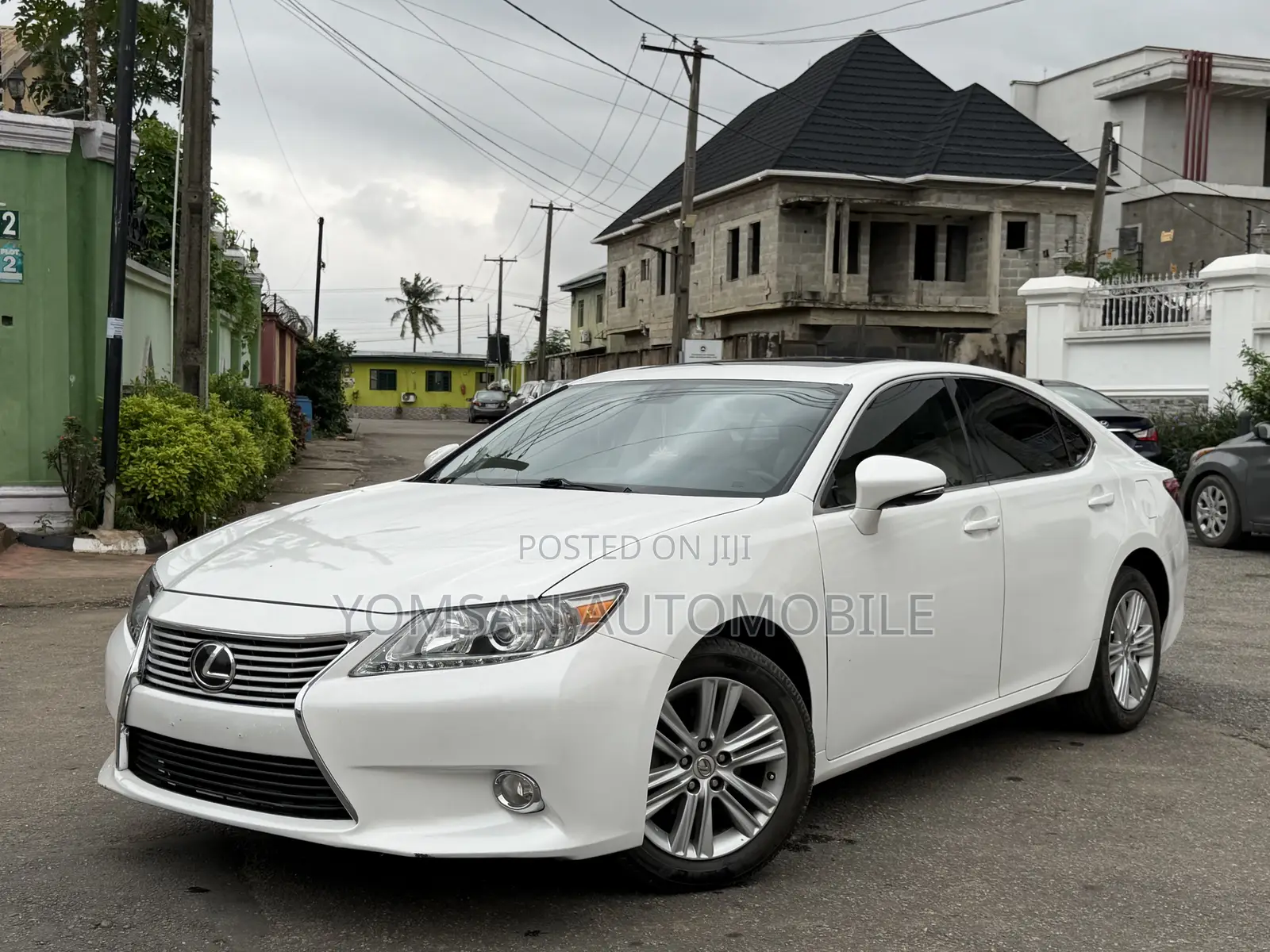 Lexus ES 350 FWD 2015 White