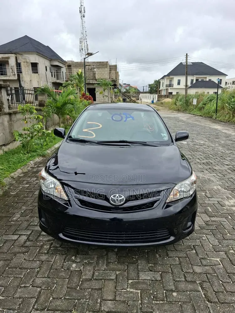 Toyota Corolla 2012 Black