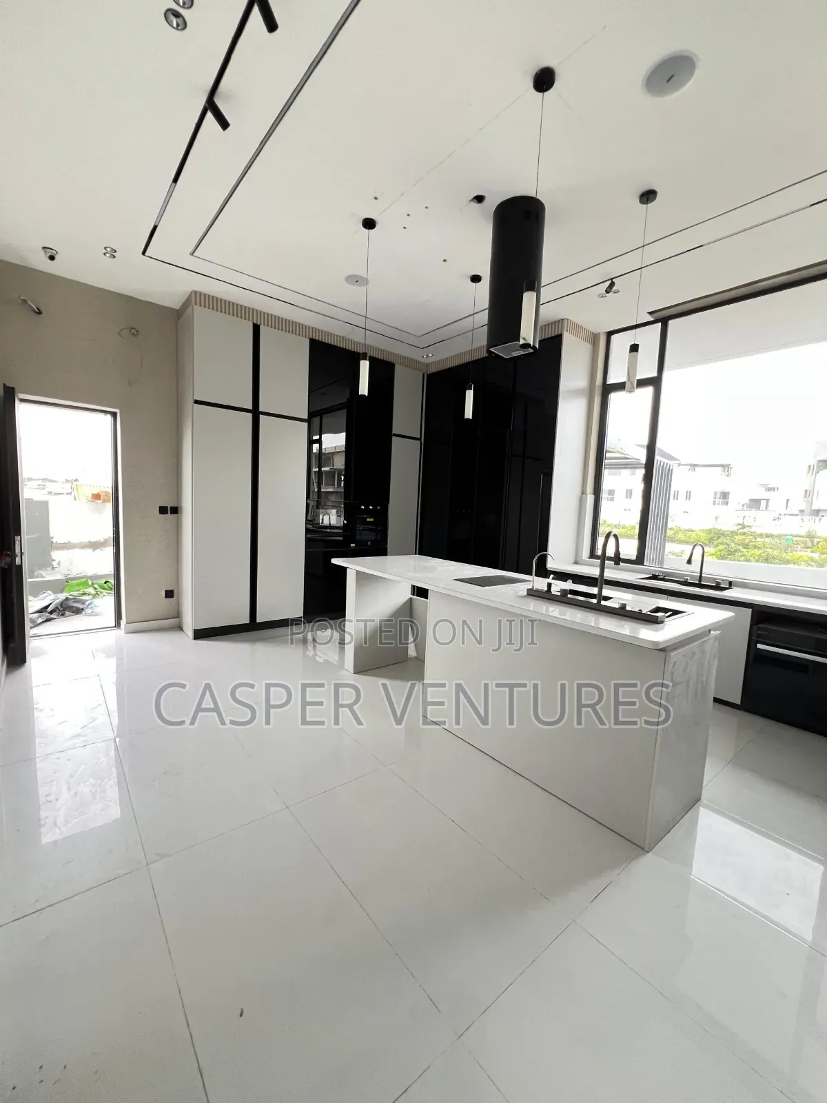6bdrm Duplex in Pinnock Beach, Osapa london for sale