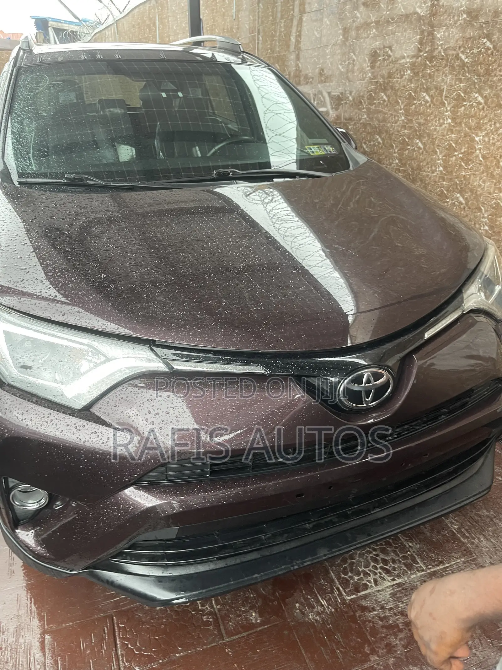Toyota RAV4 SE FWD (2.5L 4cyl 6A) 2017 Purple