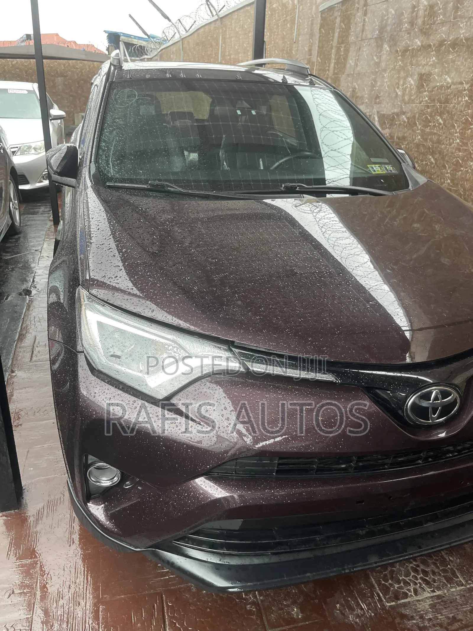 Toyota RAV4 SE FWD (2.5L 4cyl 6A) 2017 Purple