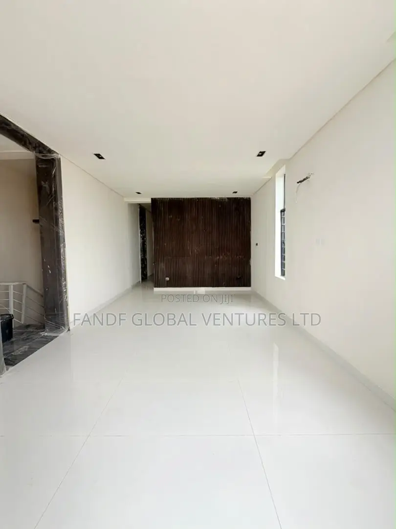 4bdrm Duplex in Gbagada for sale