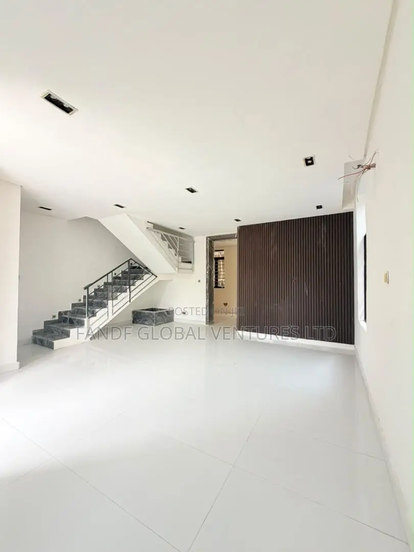 4bdrm Duplex in Gbagada for sale