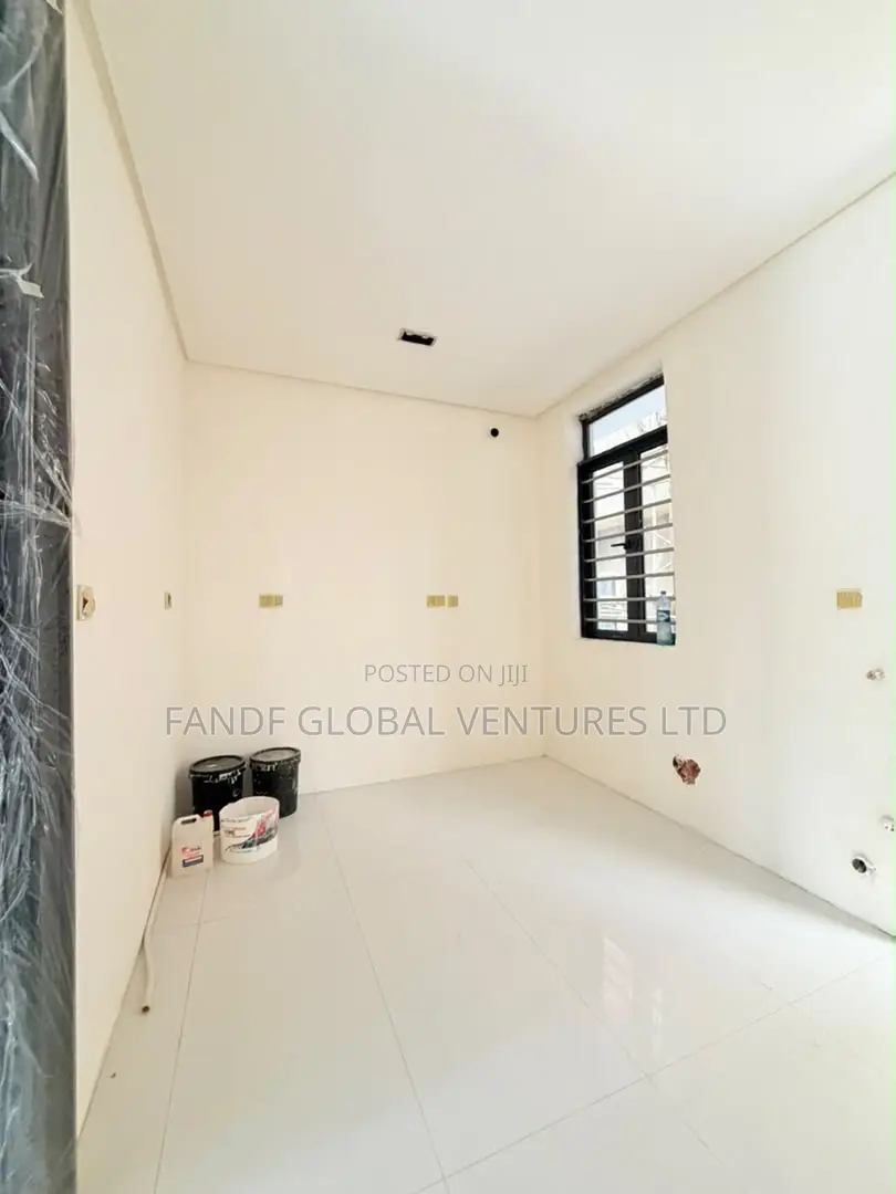 4bdrm Duplex in Gbagada for sale