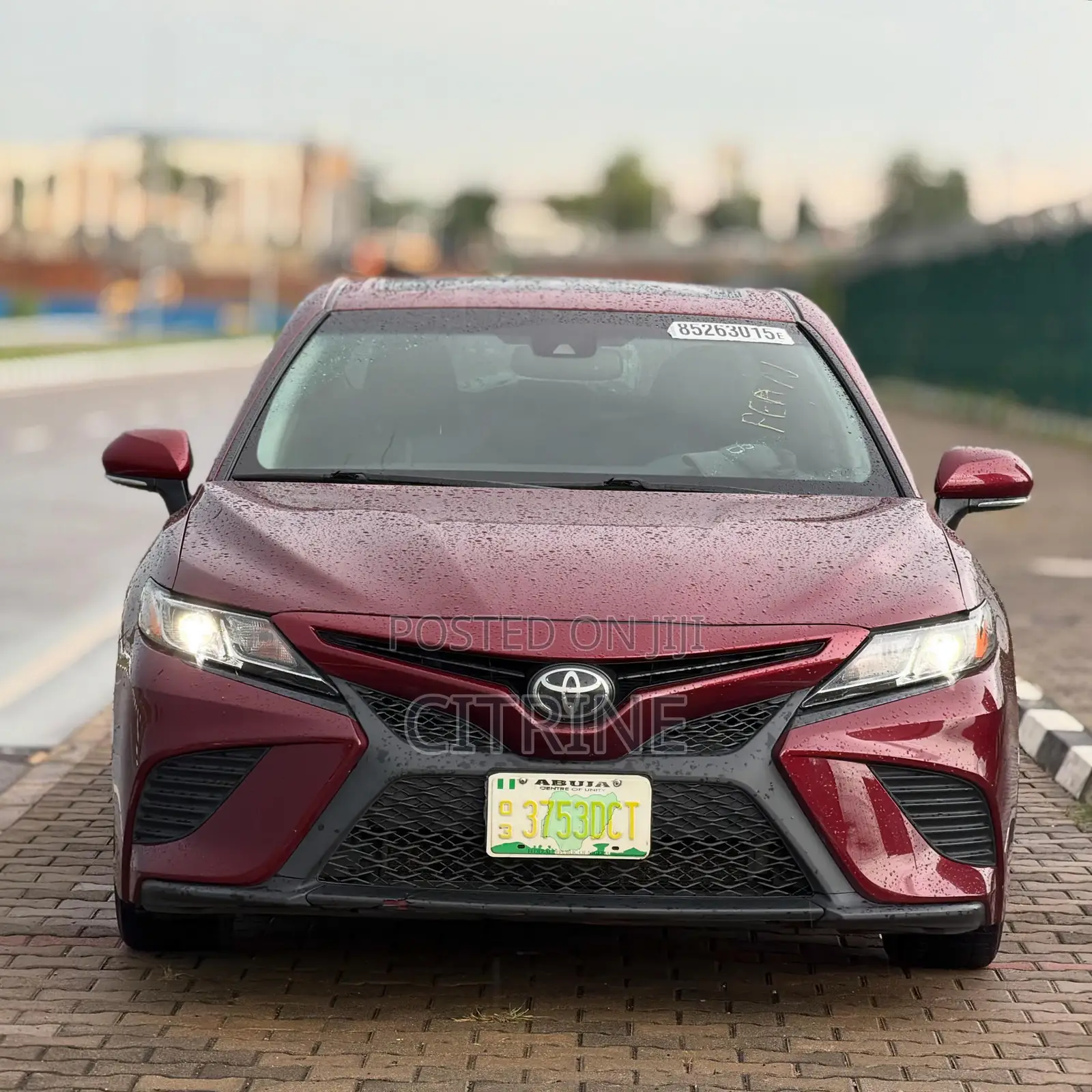 Toyota Camry SE (2.5L 4cyl 8A) 2019 Burgundy