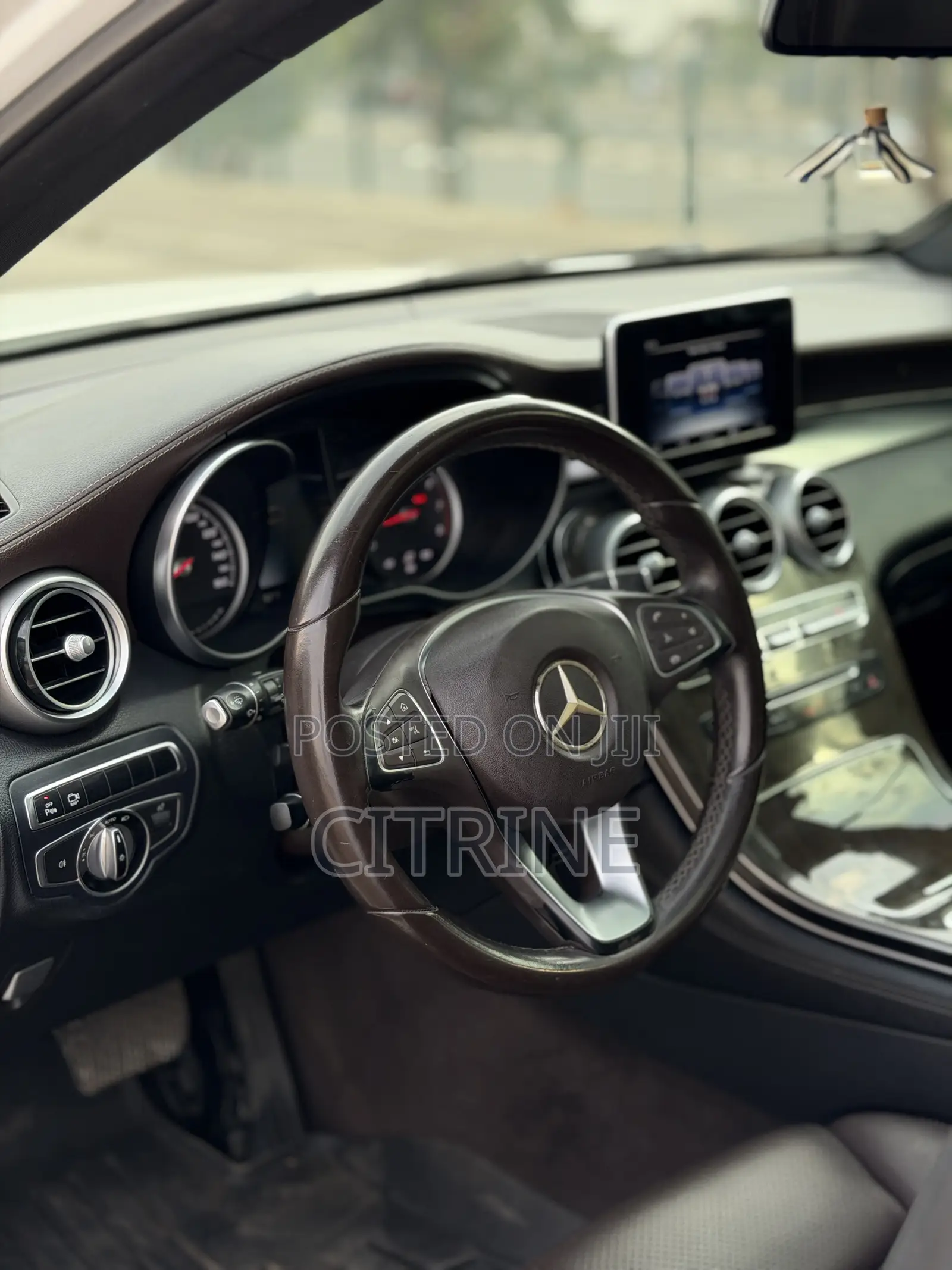 Mercedes-Benz GLC-Class 2017 White