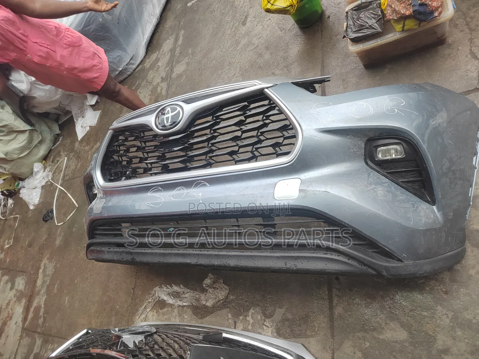 Complete Front Bumper Es350 2010