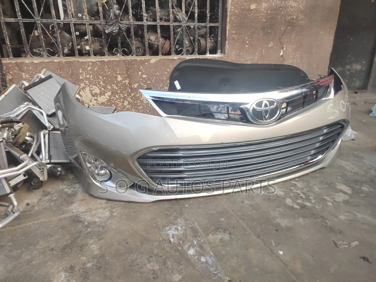 Complete Front Bumper Toyota Avalon 2014