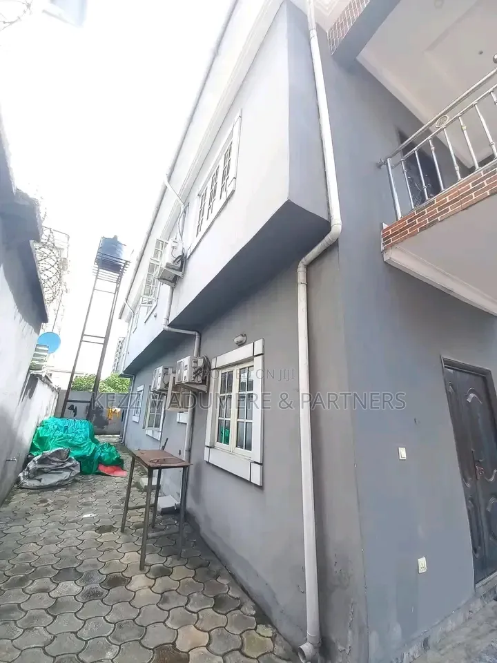 5bdrm Duplex in Off Peter Odili By, Port-Harcourt for sale