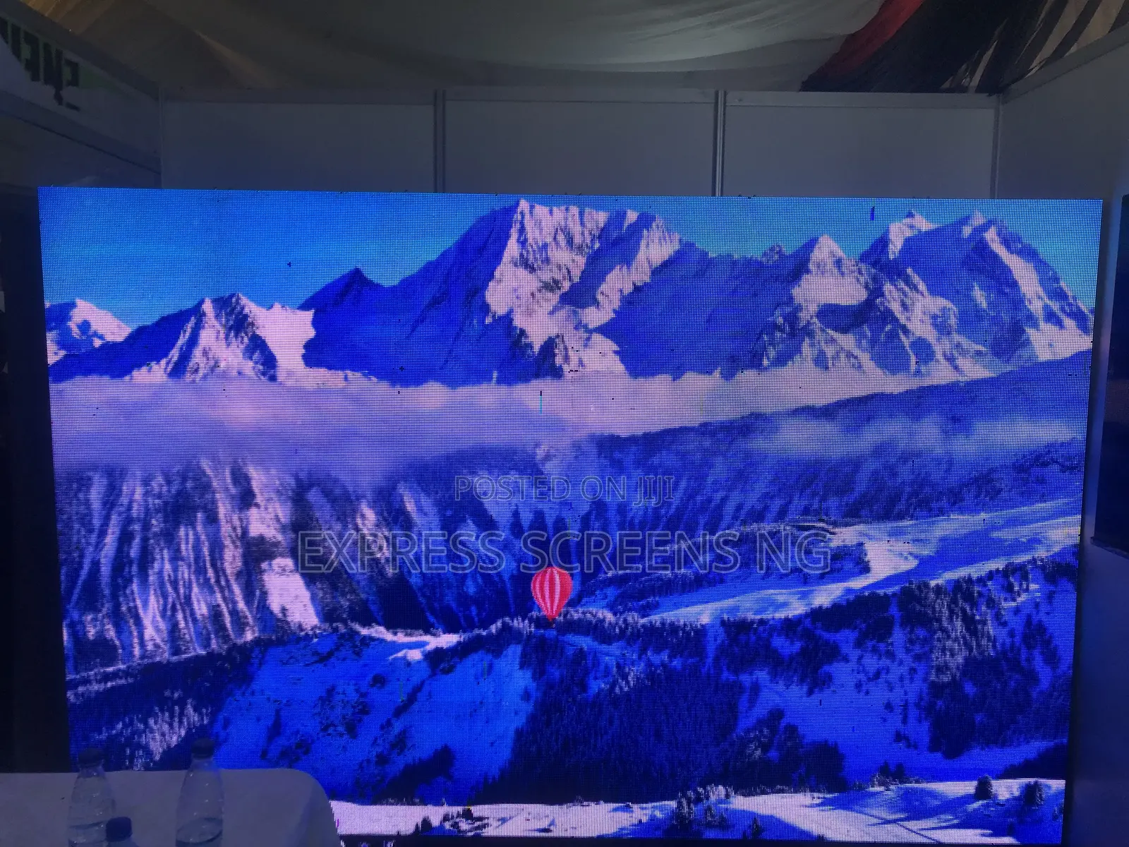 Brand New P 2.5, P4 Indoor/ Waterproofed Outdoor LED Display for Sell