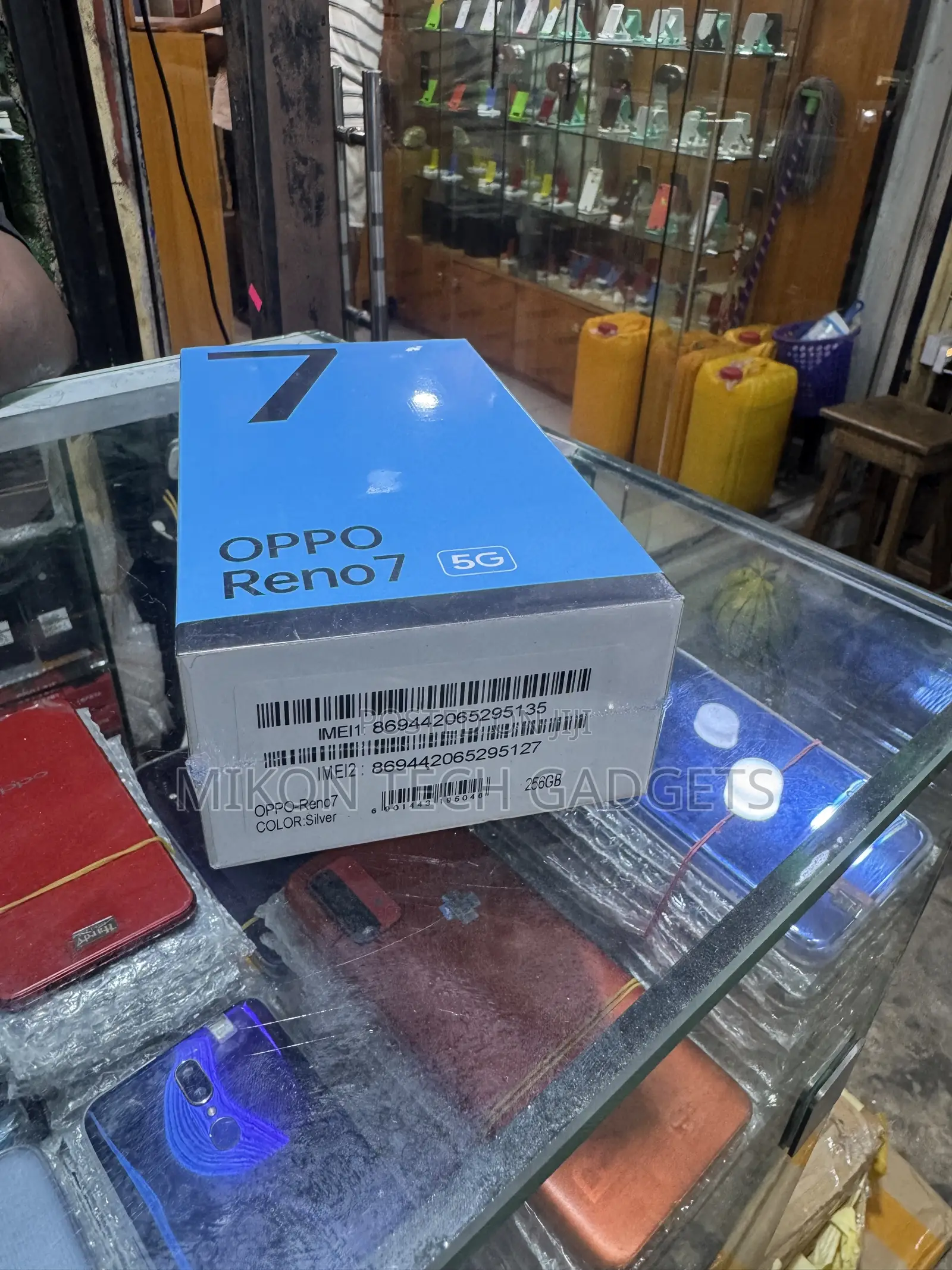 New Oppo Reno7 5G 256 GB Silver