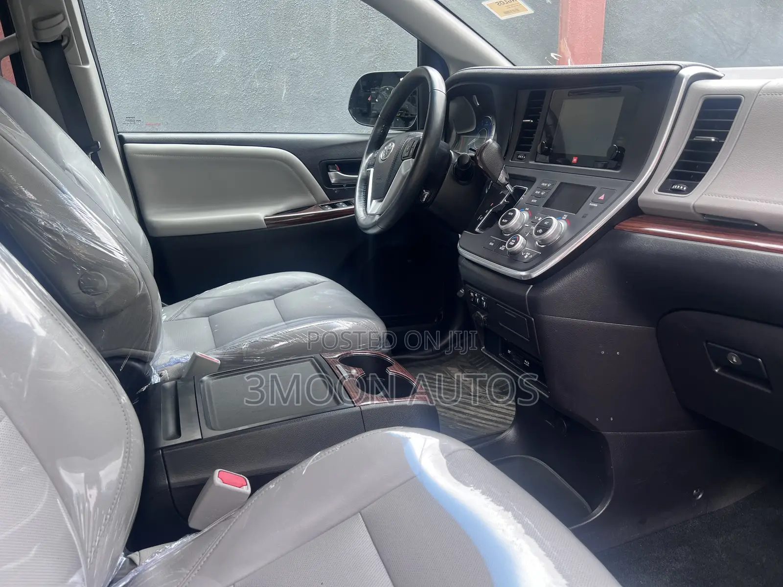 Toyota Sienna Limited Premium 7 Passenger (3.5L 6cyl 6A) 2016 Black