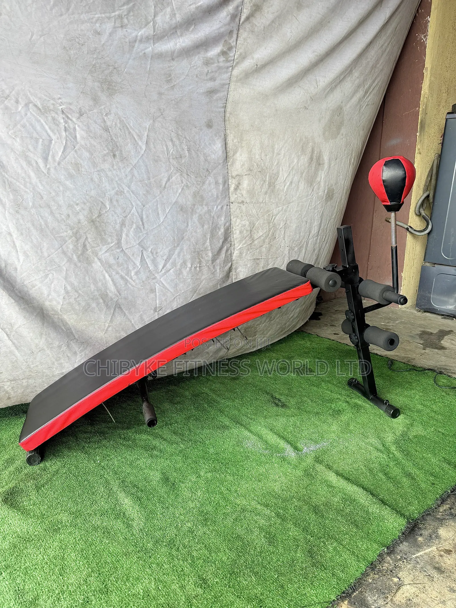 Sit Up Bench With Speed Ball