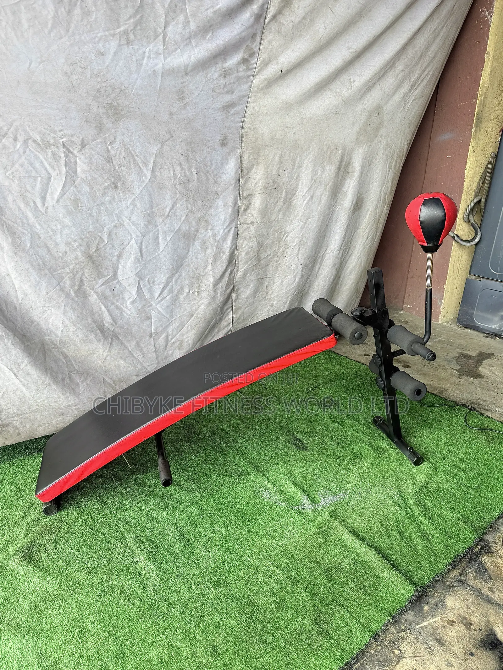 Sit Up Bench With Speed Ball