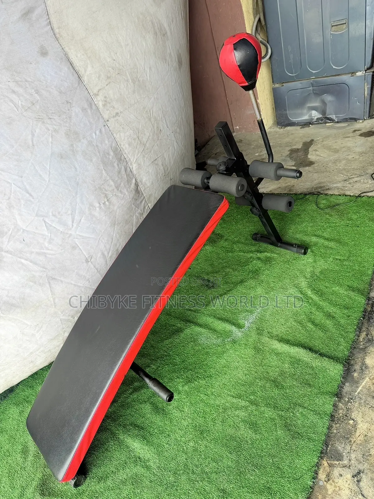 Sit Up Bench With Speed Ball