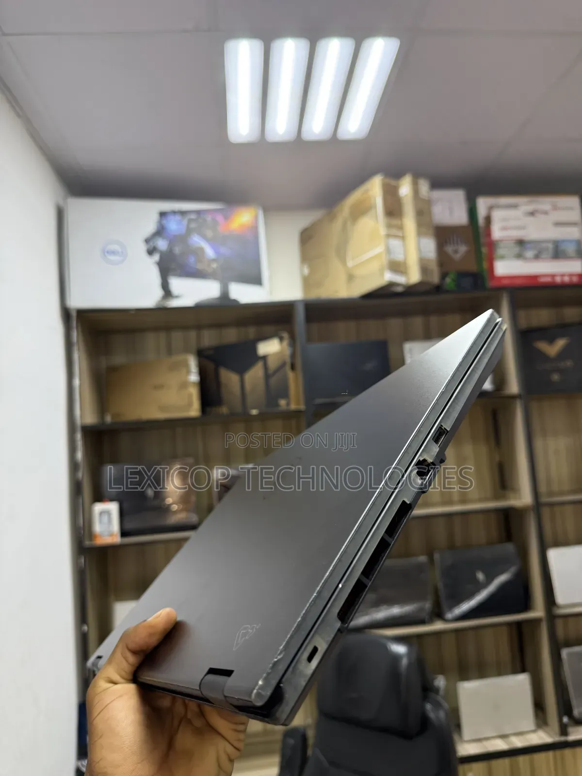 Laptop MSI Cyborg 15 16GB AMD Ryzen 7 SSD 1T