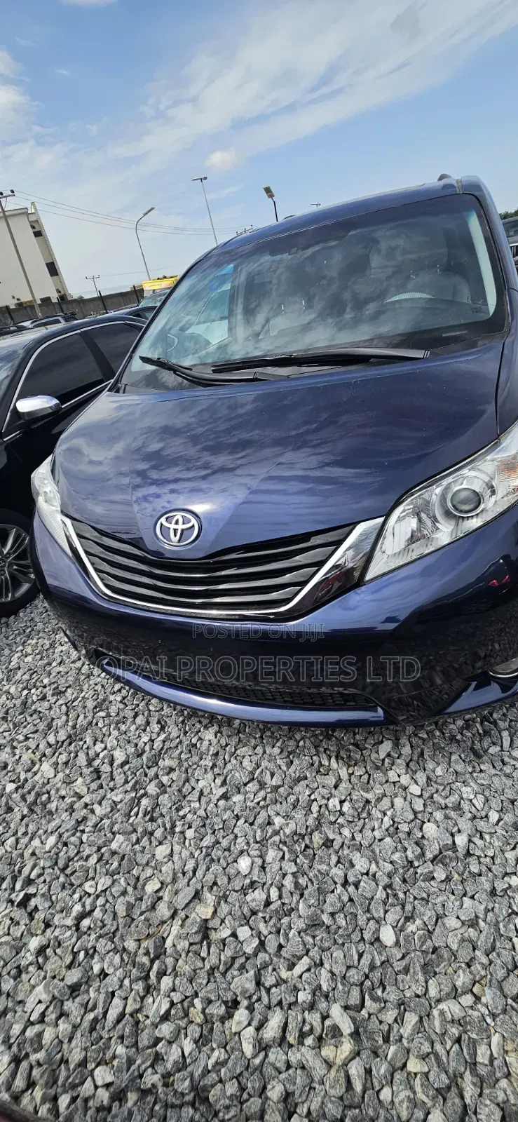 Toyota Sienna 2016 Blue