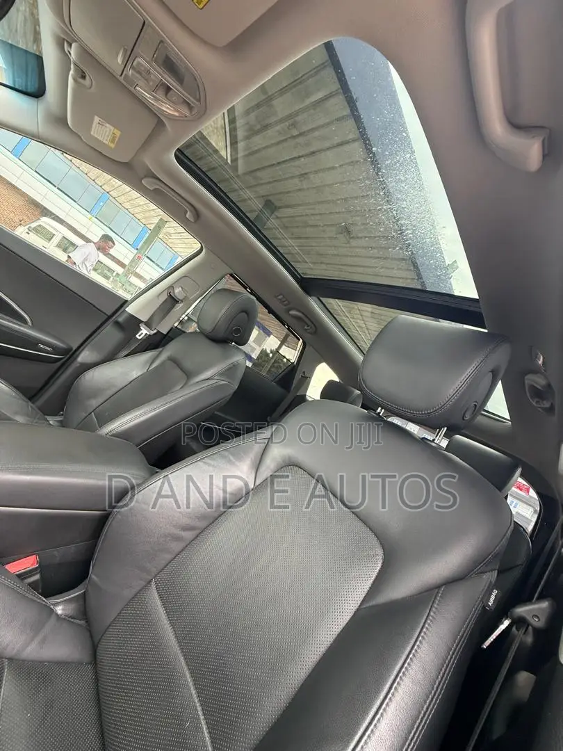Hyundai Santa Fe Limited Ultimate AWD 2018 White