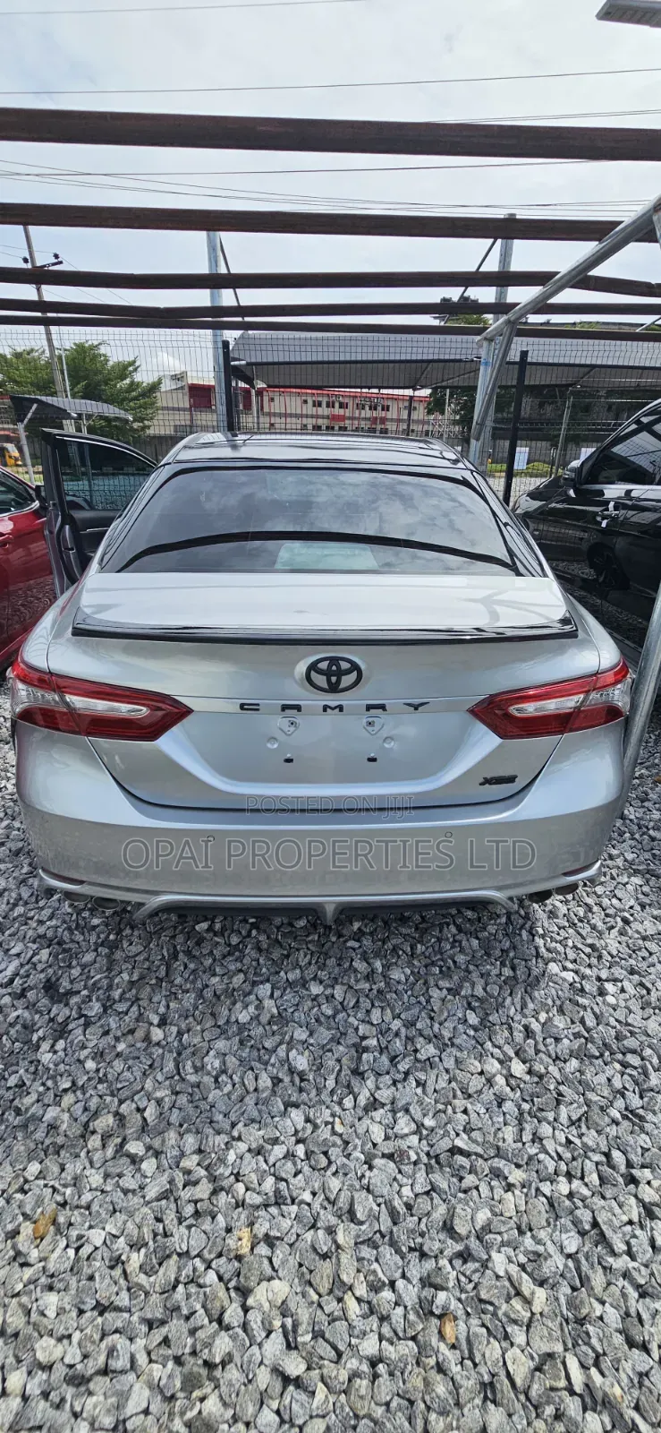 Toyota Camry 2018 Silver