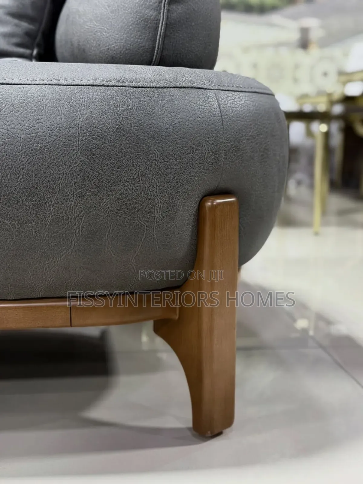 Sofa Sofaa