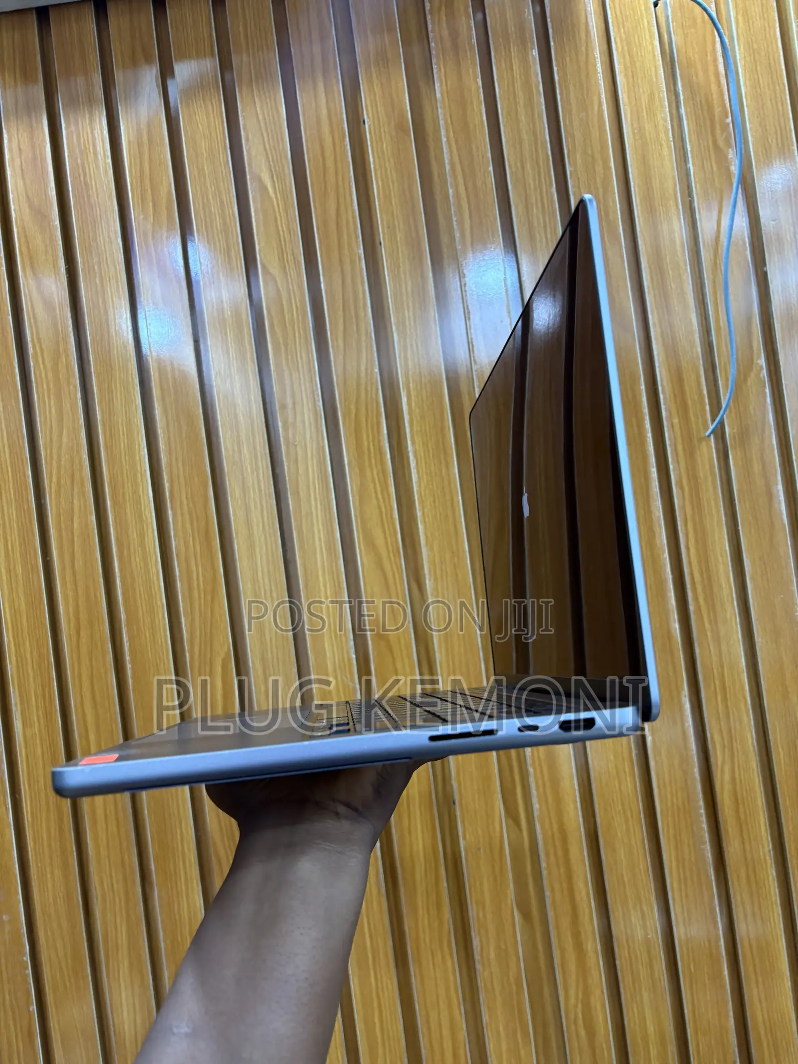 Laptop Apple MacBook Pro 2021 M1 16GB Apple M1 Pro SSD 1T
