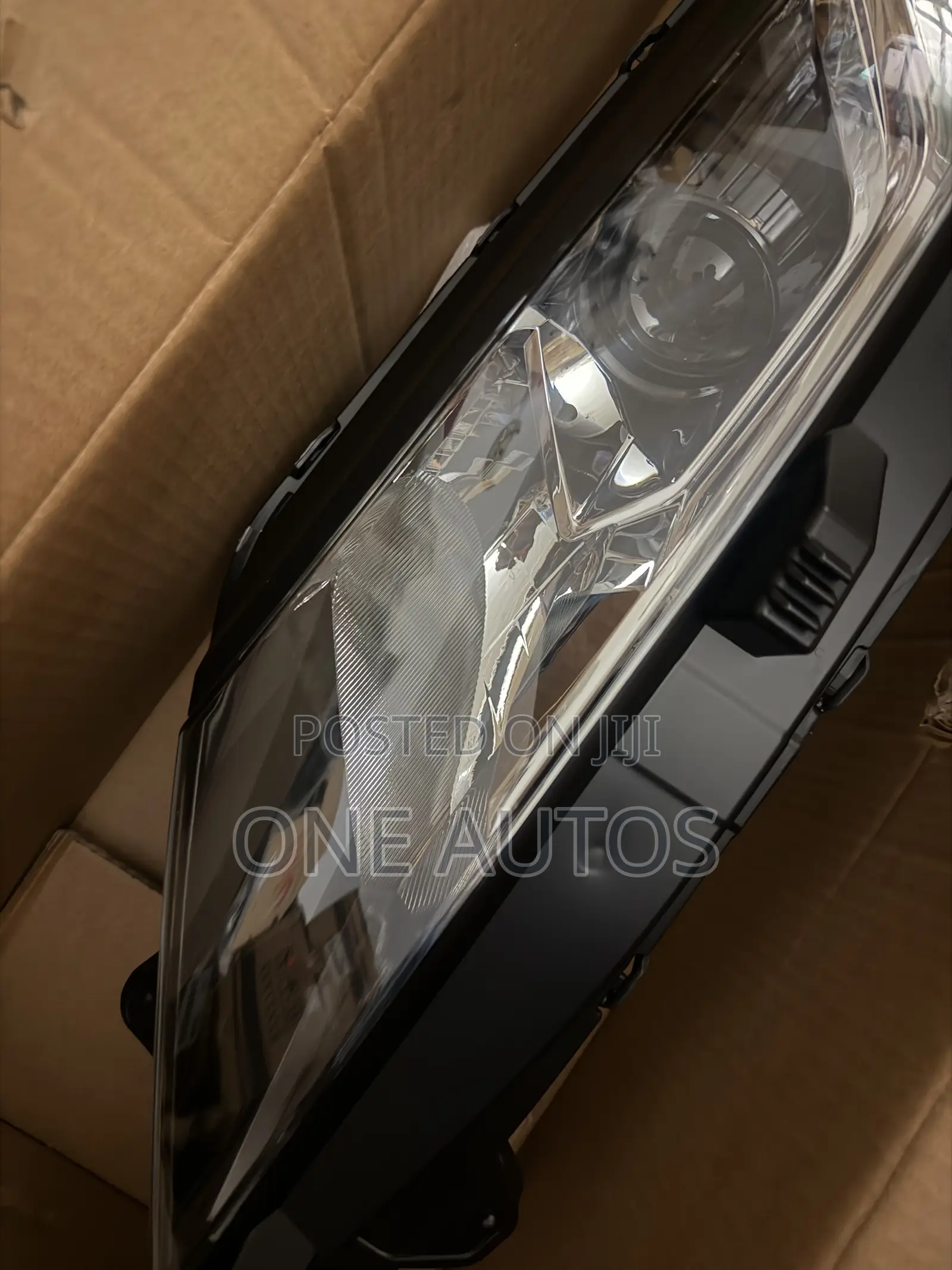 Mitsubishi L200 Headlamp