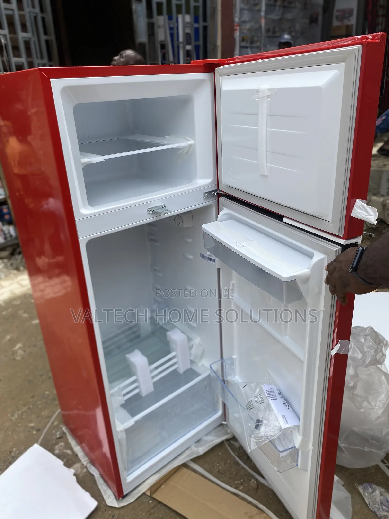 Hisense 205L Upright Freezer – Built for Maximum Freshness