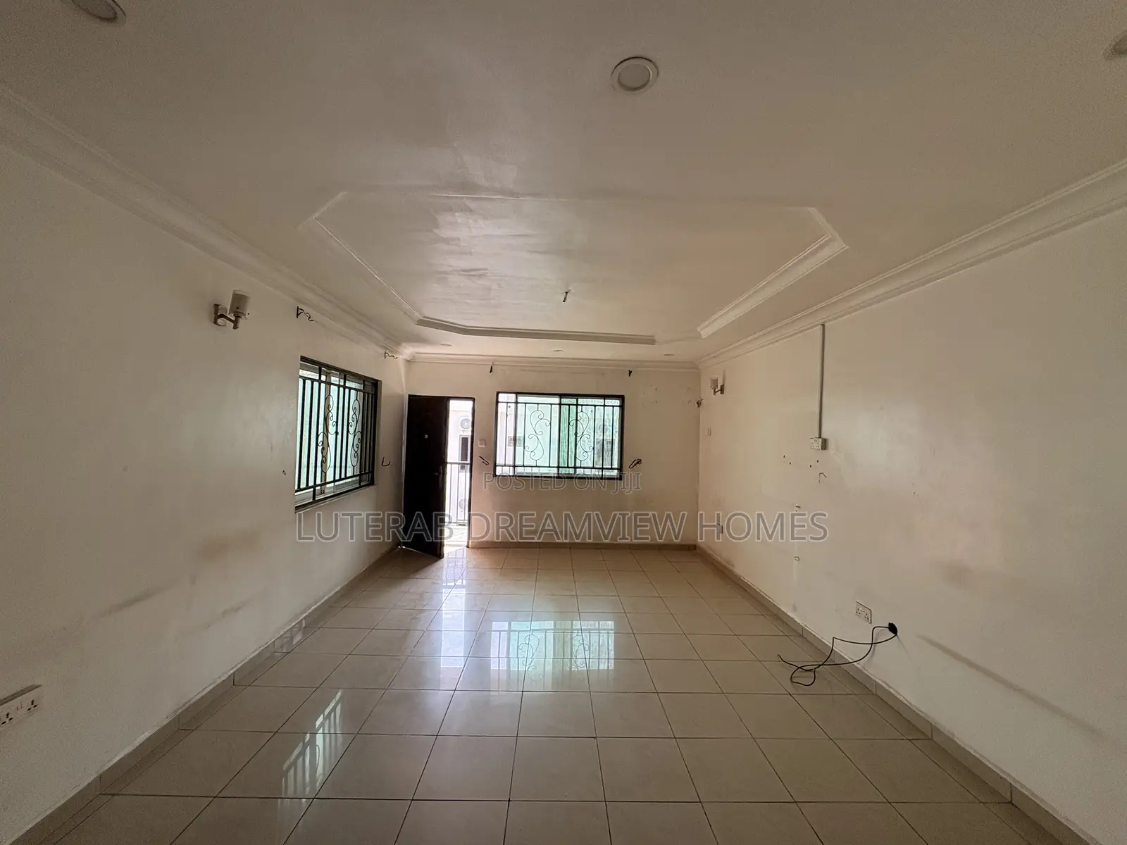 2bdrm Block of Flats in Wuse Zone 4 for rent