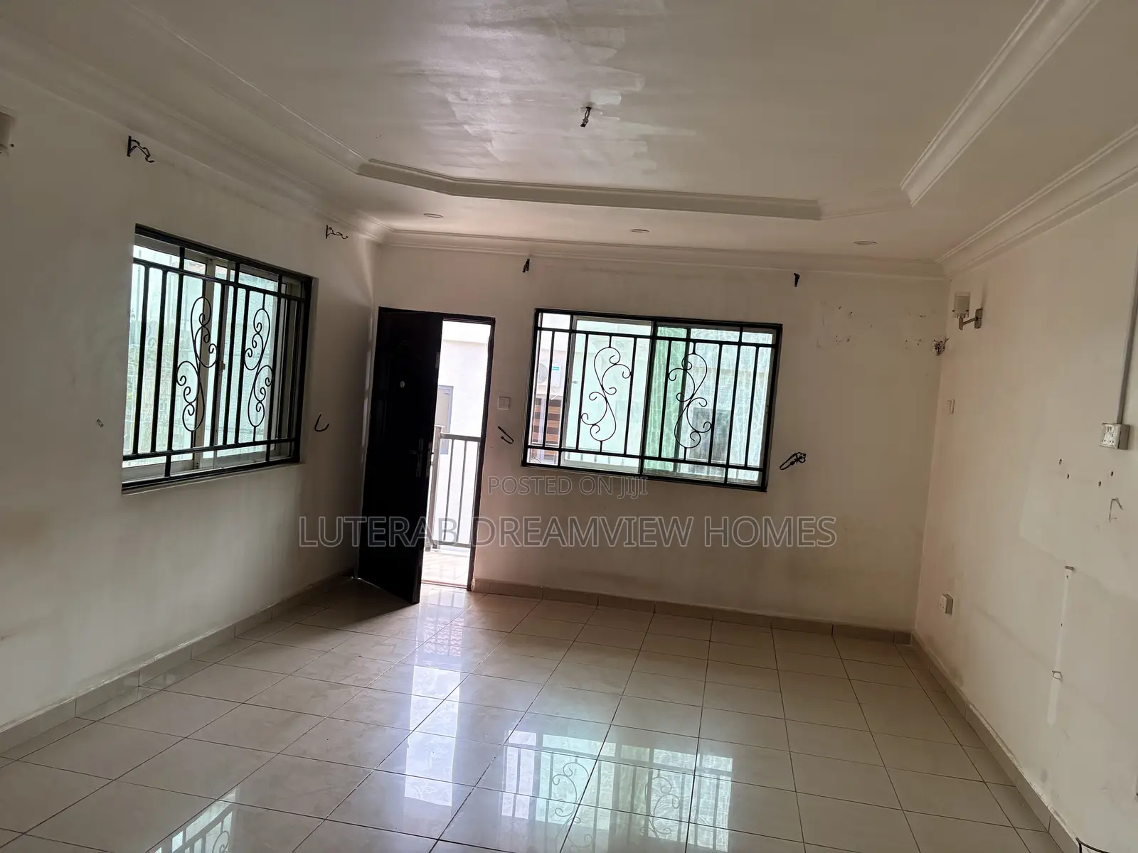 2bdrm Block of Flats in Wuse Zone 4 for rent