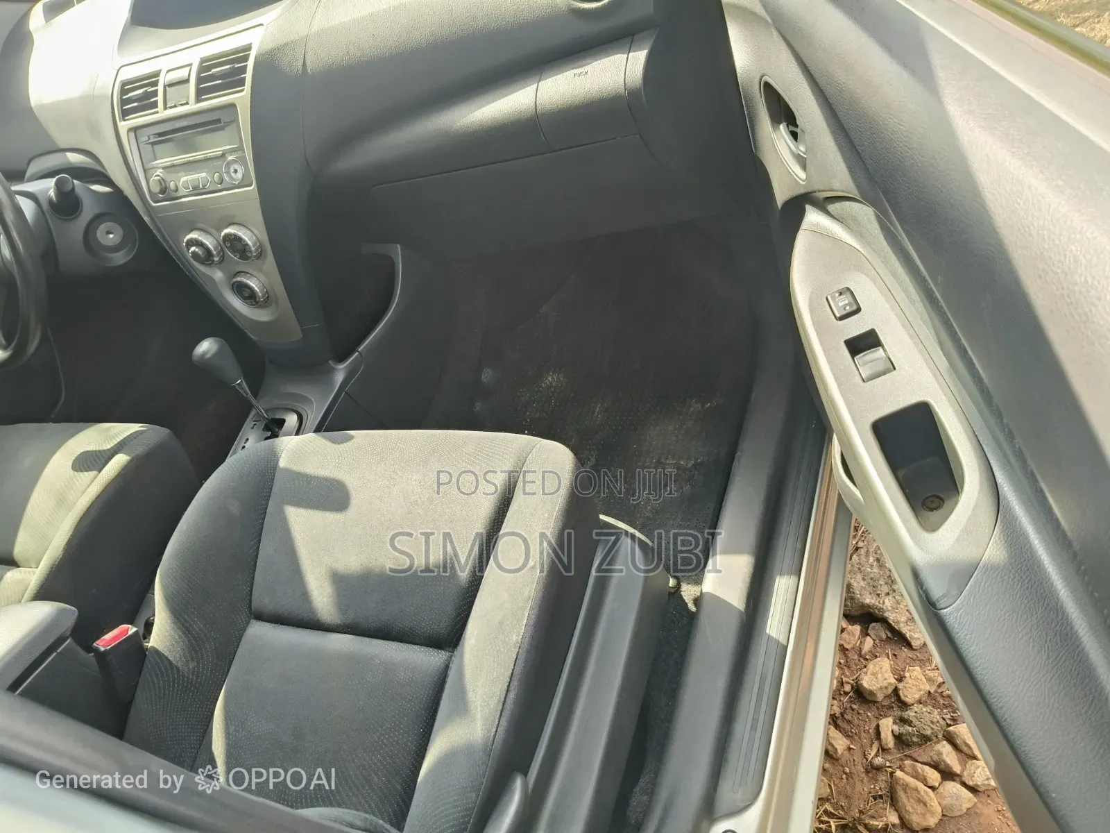Toyota Yaris 2012 Silver