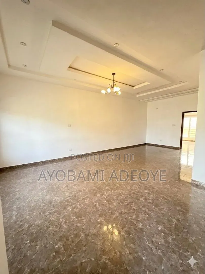 Mini Flat in Victoria Gardens, VGC / Ajah for rent