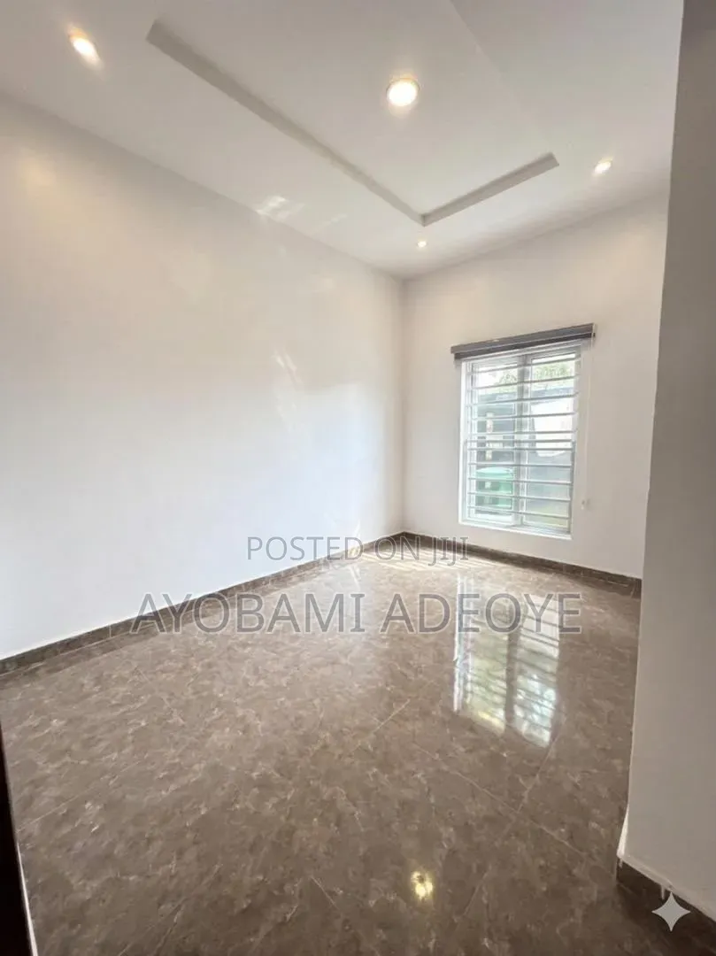 Mini Flat in Victoria Gardens, VGC / Ajah for rent
