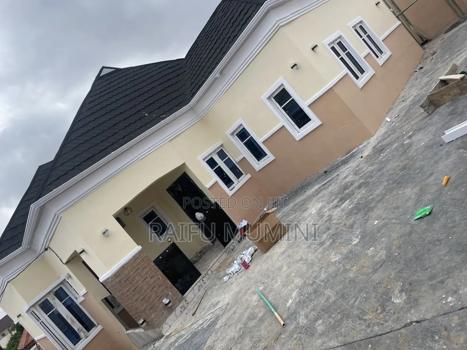 3bdrm Bungalow in Pave Water, Akala Express for sale