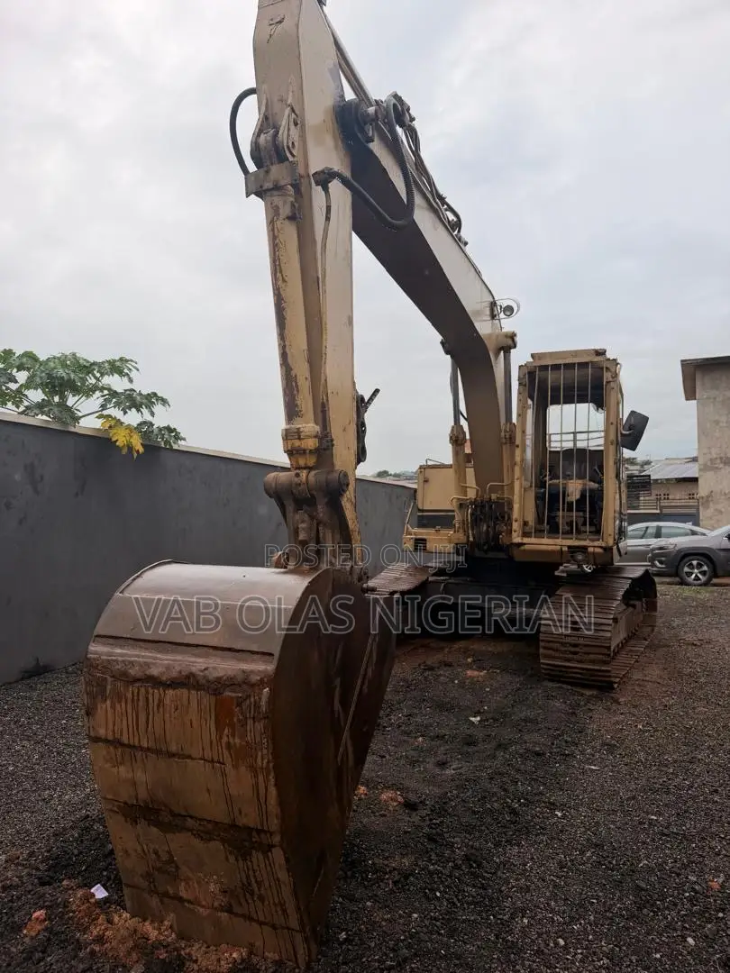 215 Caterpillar Excavator