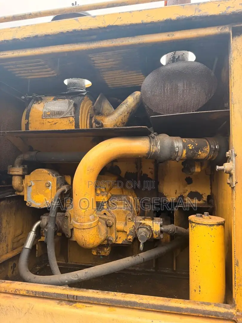 215 Caterpillar Excavator