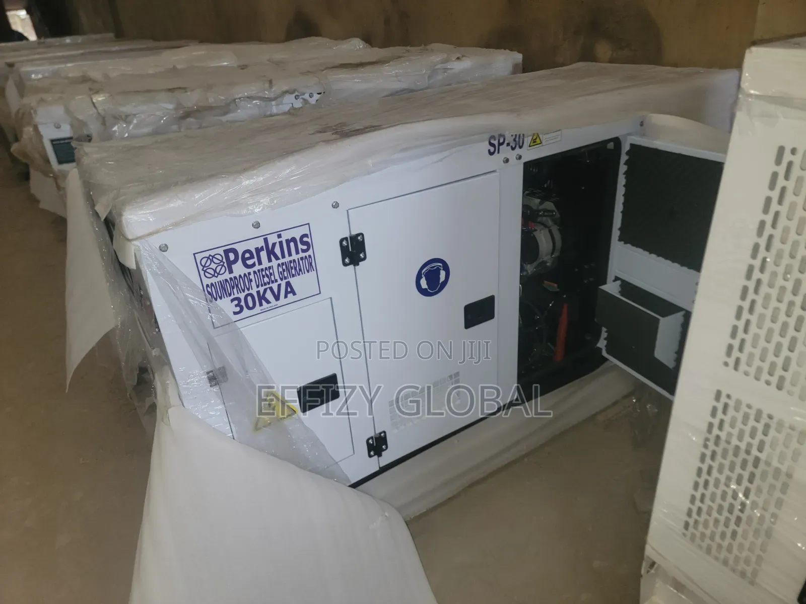 Heavy-Duty 30KVA Perkins Soundproof Diesel Generator 100% Pure Copper