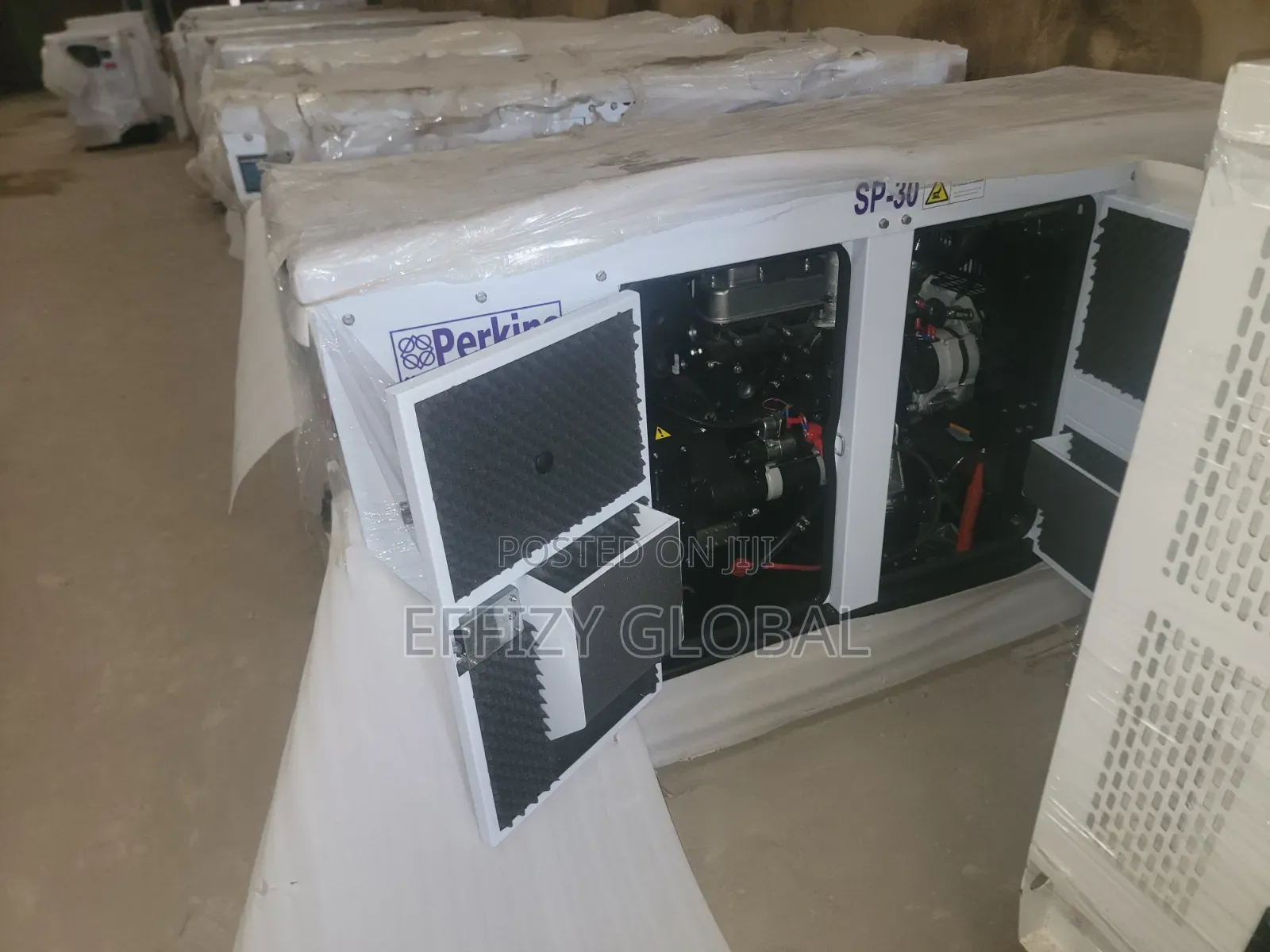 Heavy-Duty 30KVA Perkins Soundproof Diesel Generator 100% Pure Copper