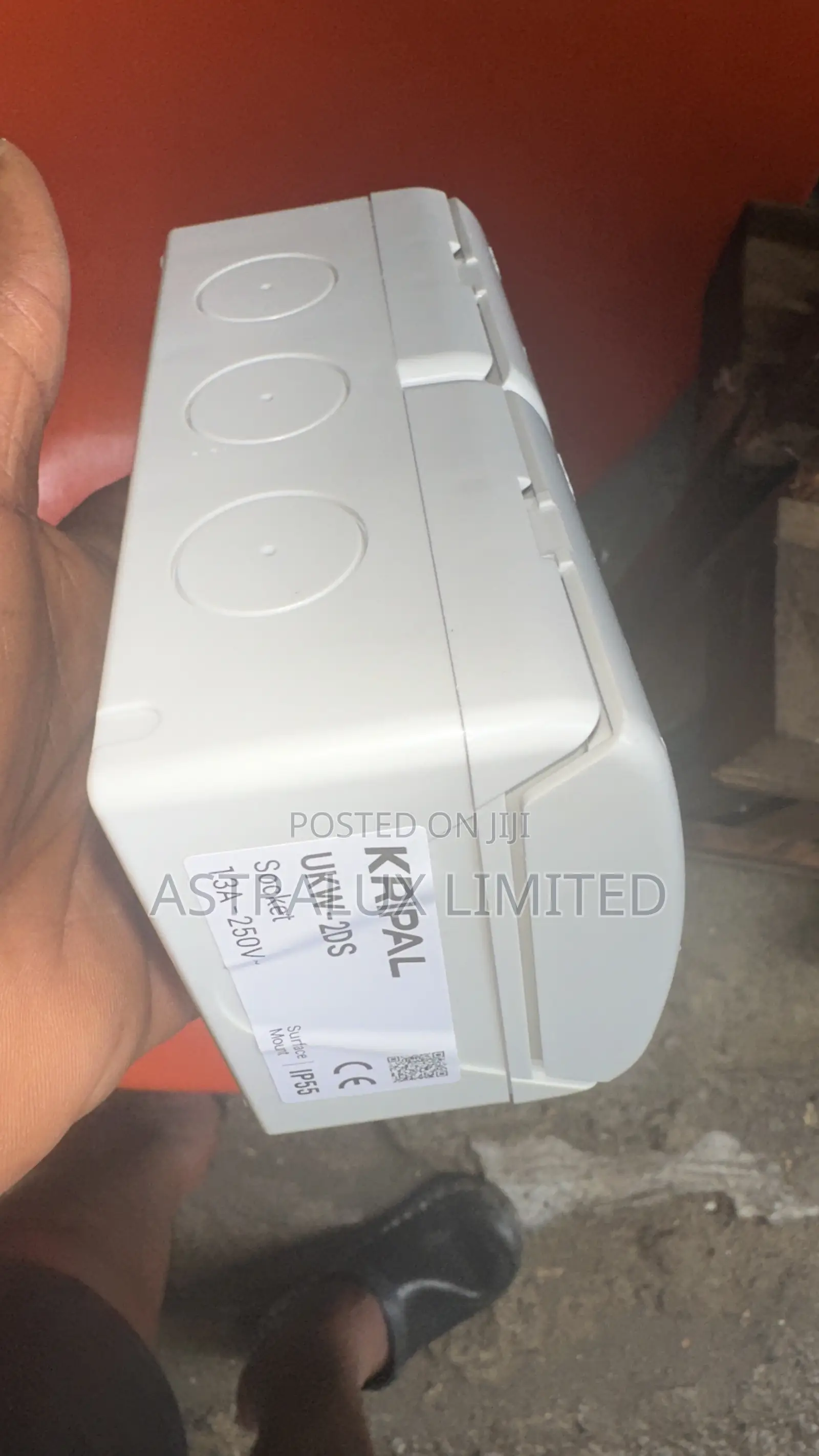 13a Double Weatherproof Socket