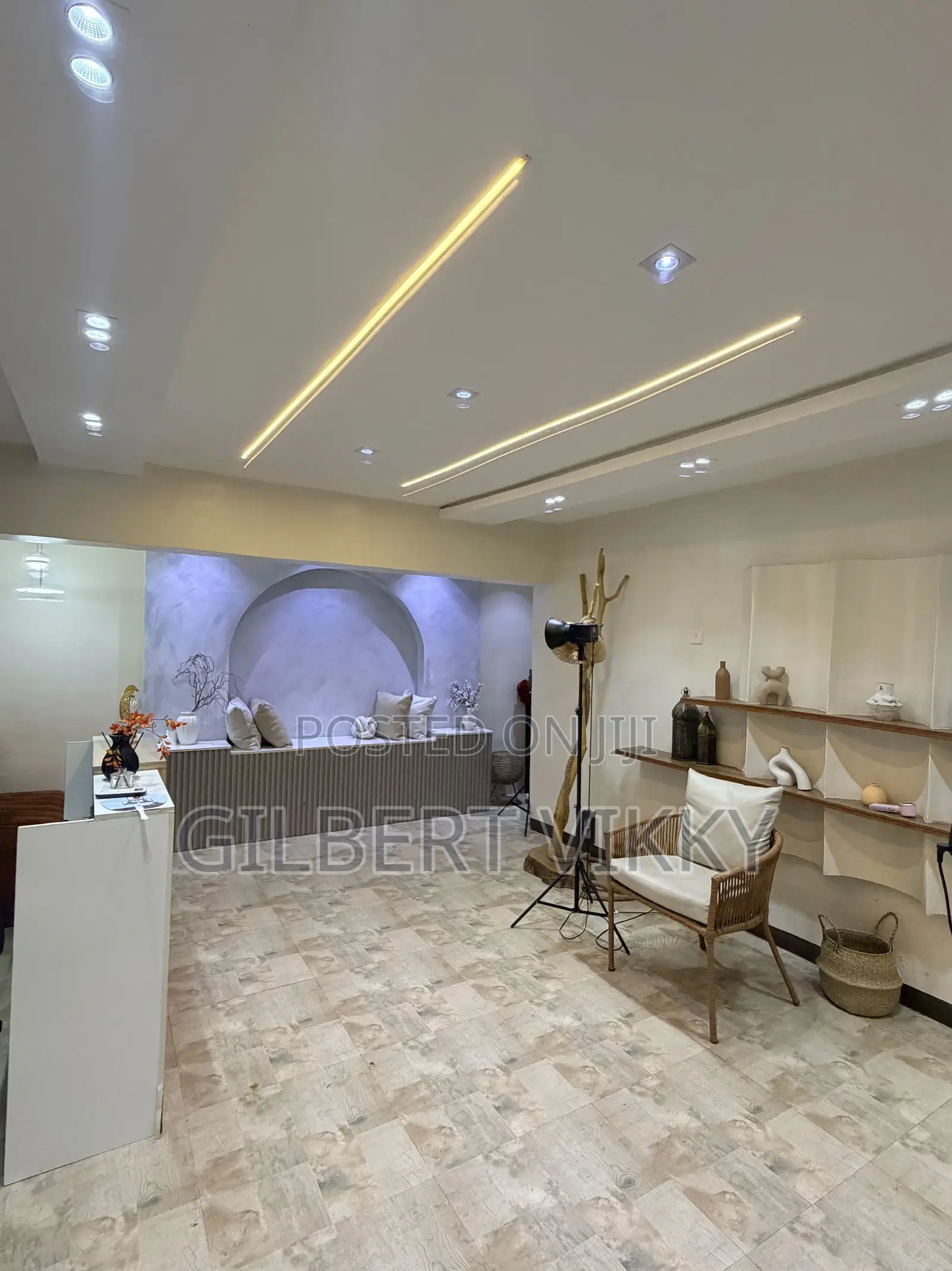 Furnish Office Space for Subletting