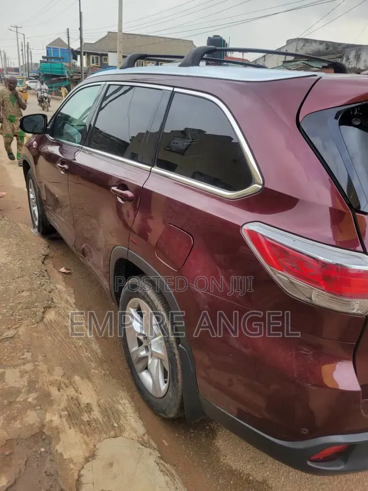 Toyota Highlander Limited 4dr SUV AWD (3.5L 6cyl 6A) 2015 Burgundy