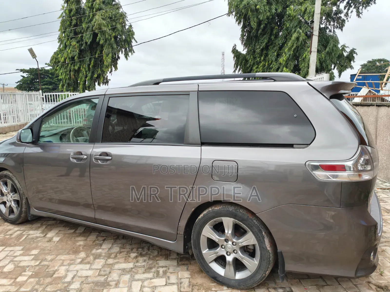 Toyota Sienna 2012 Gray