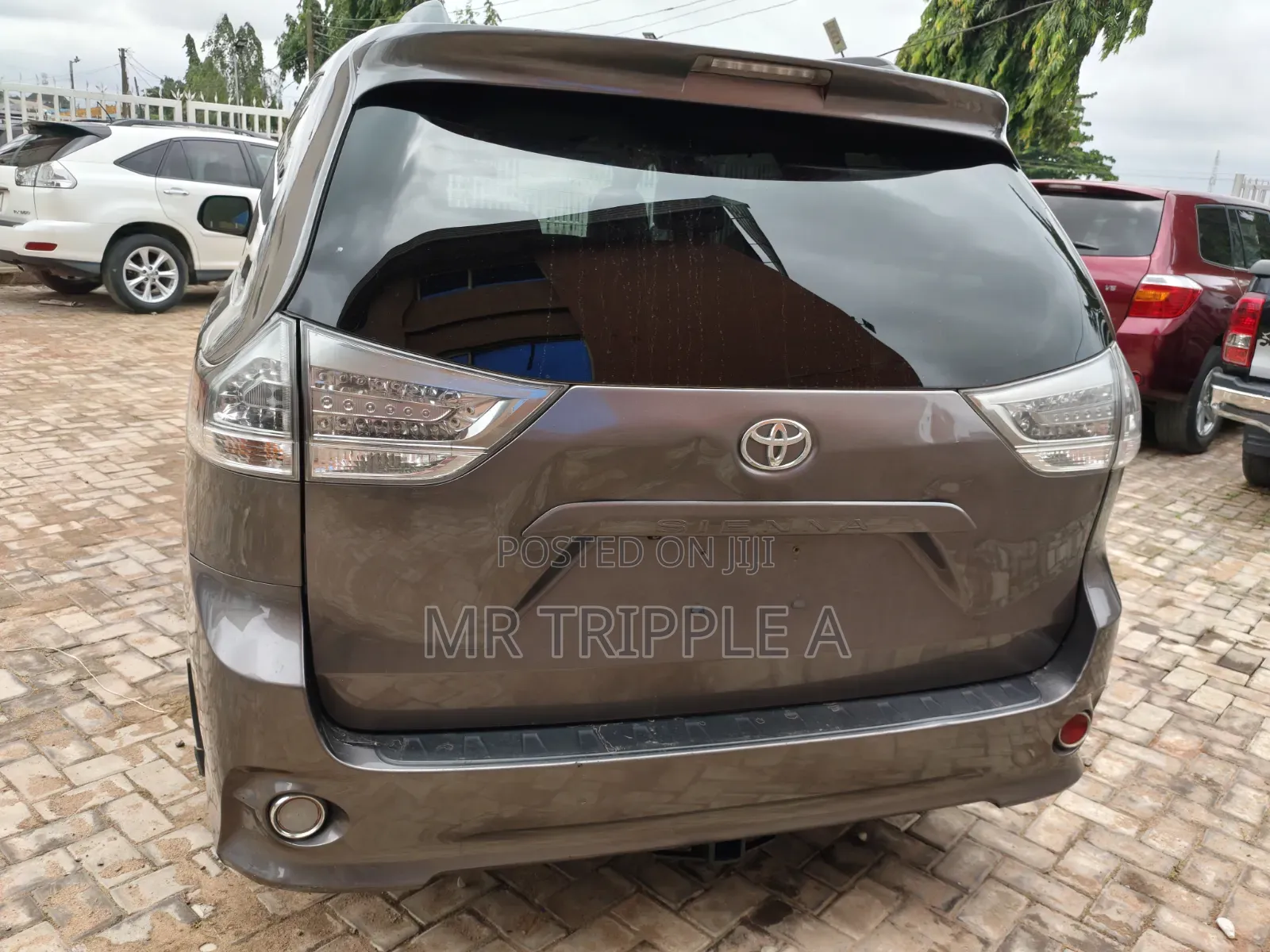 Toyota Sienna 2012 Gray