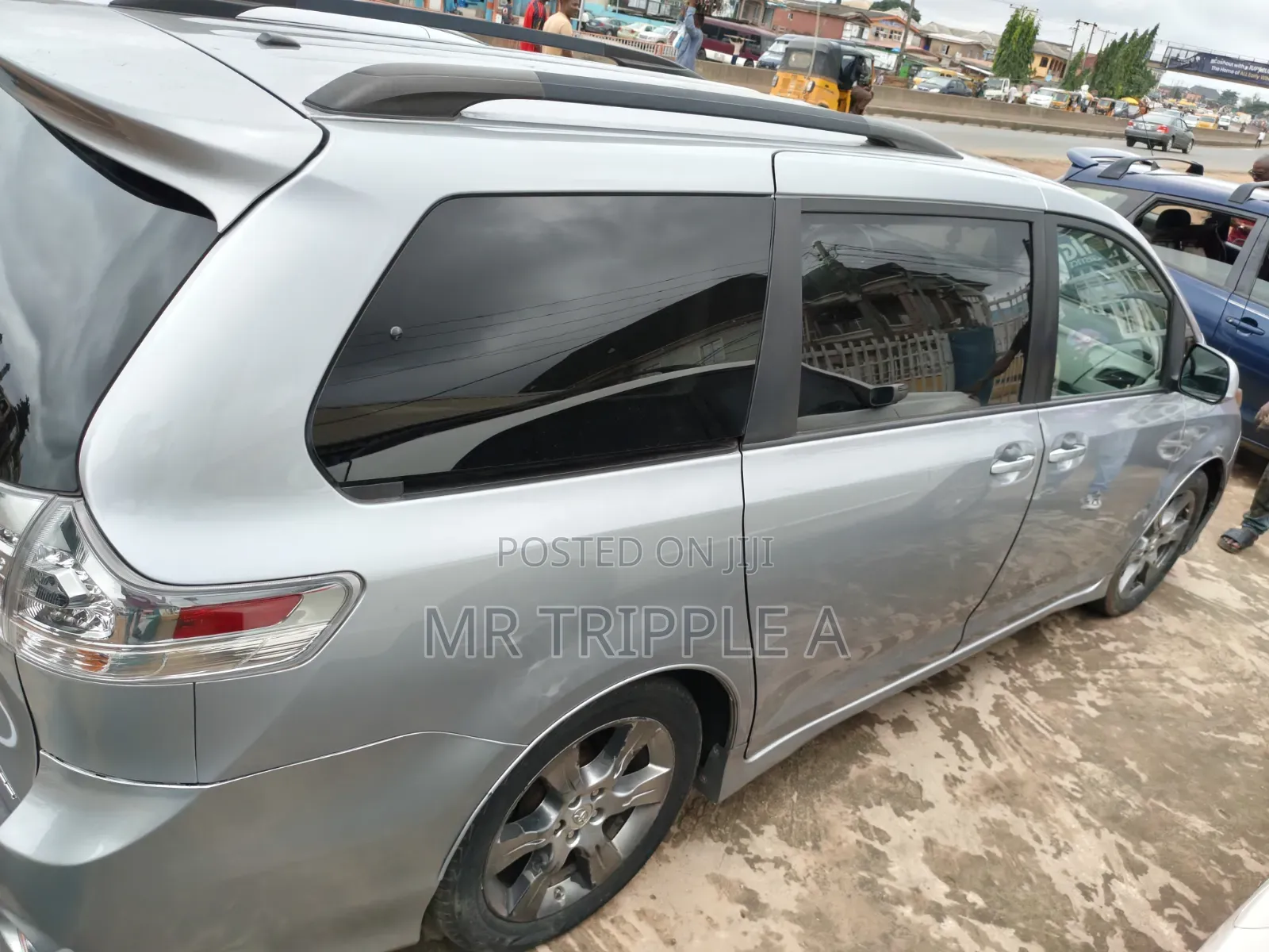 Toyota Sienna 2012 Silver