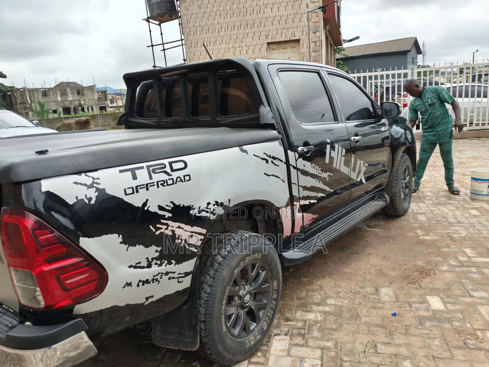 Toyota Hilux 2012 Black