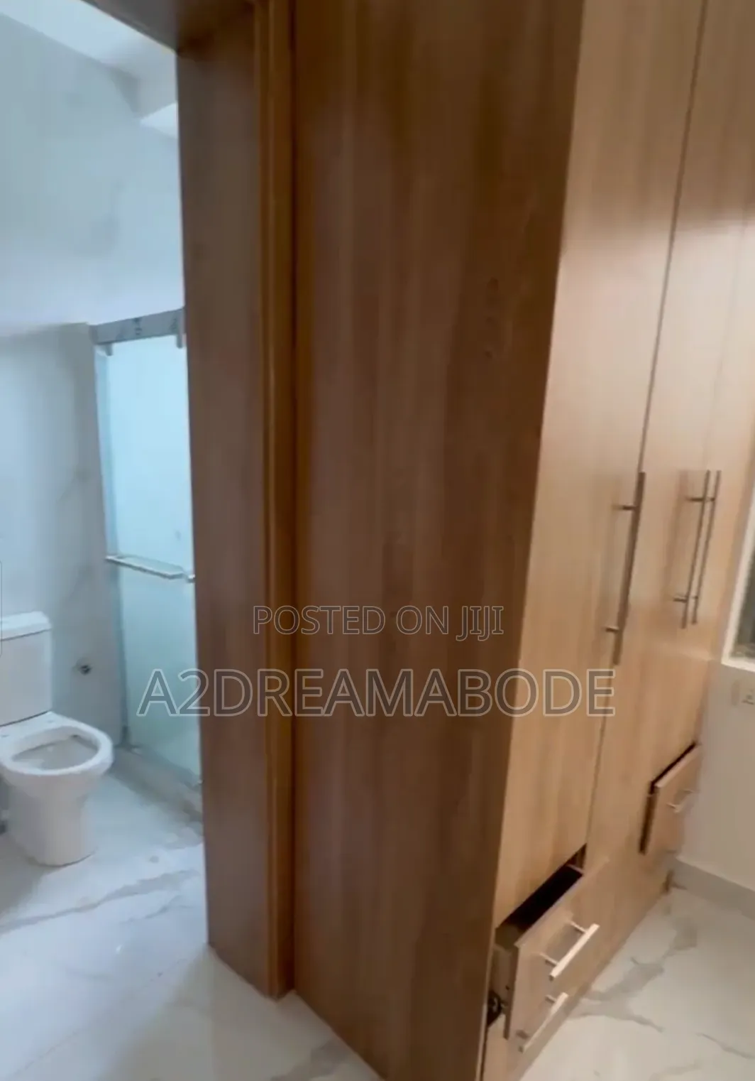 3bdrm Apartment in Yaba, Alagomeji for rent