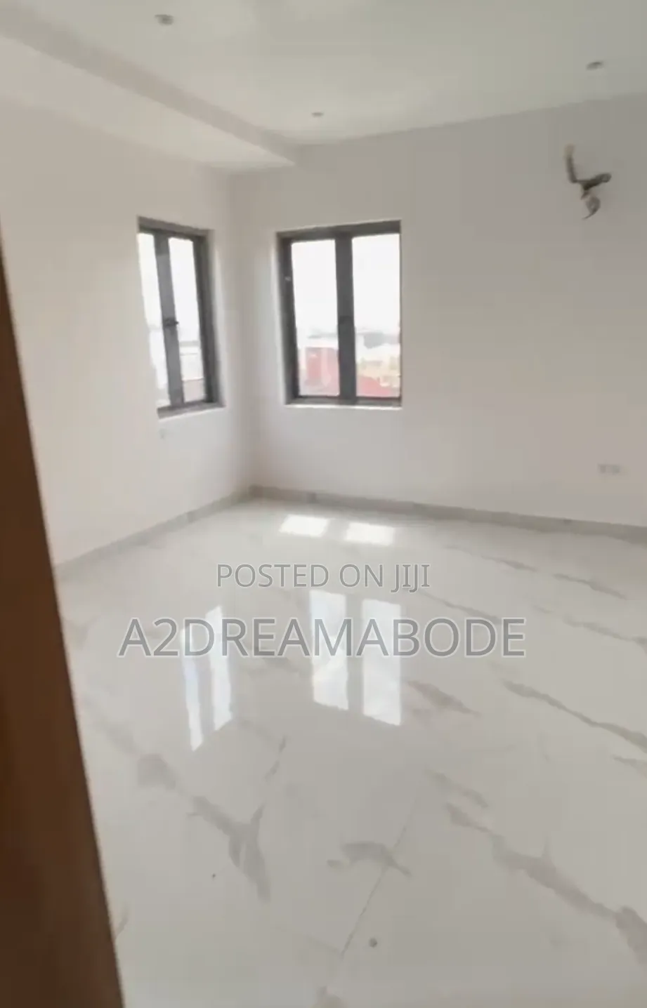 3bdrm Apartment in Yaba, Alagomeji for rent